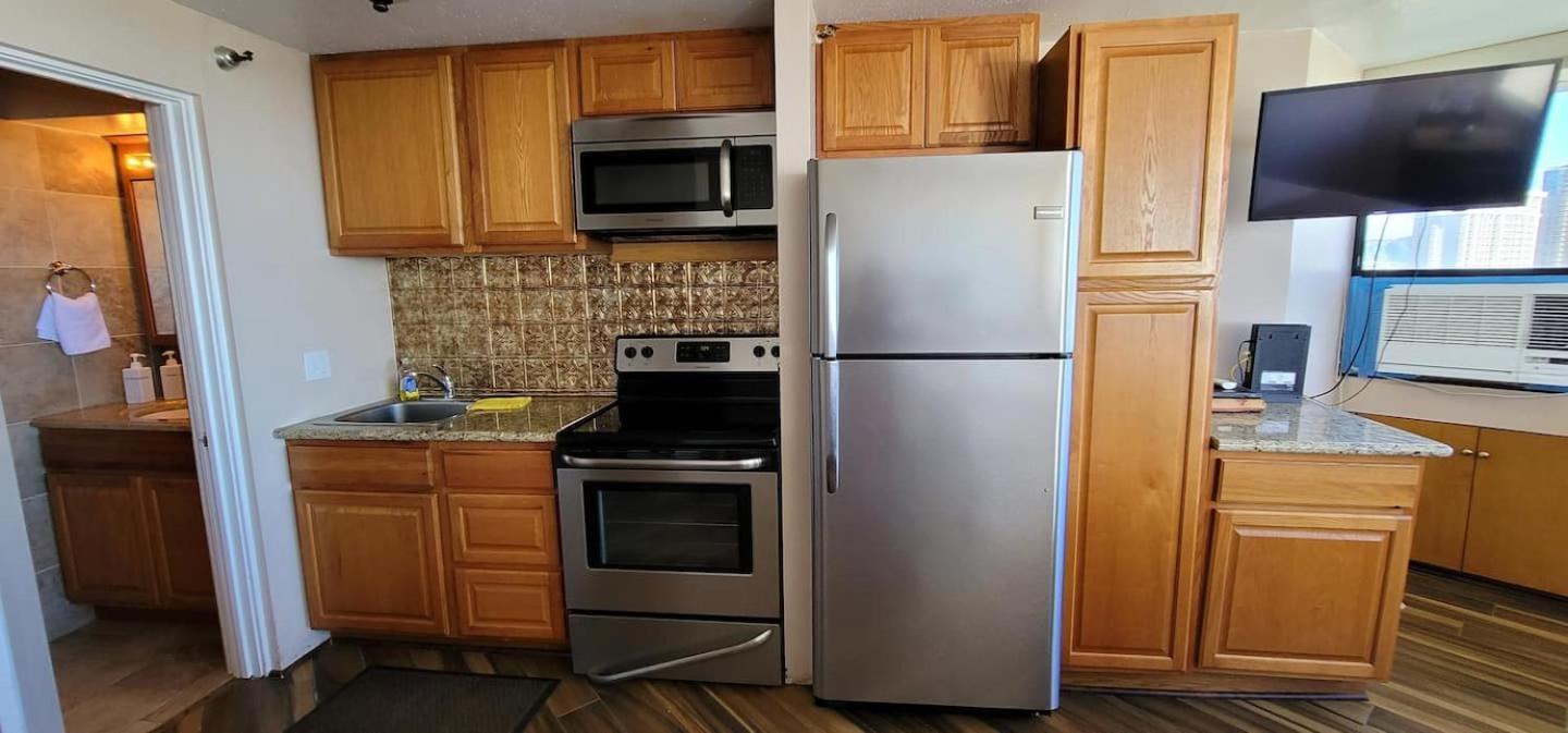 Waikiki Studio Steps To Beach-Mall Free Parking-Wifi 호놀룰루 객실 사진
