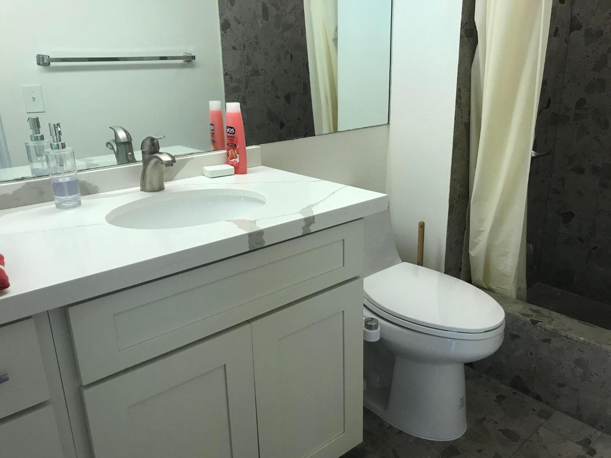 Waikiki Studio Steps To Beach-Mall Free Parking-Wifi 호놀룰루 객실 사진