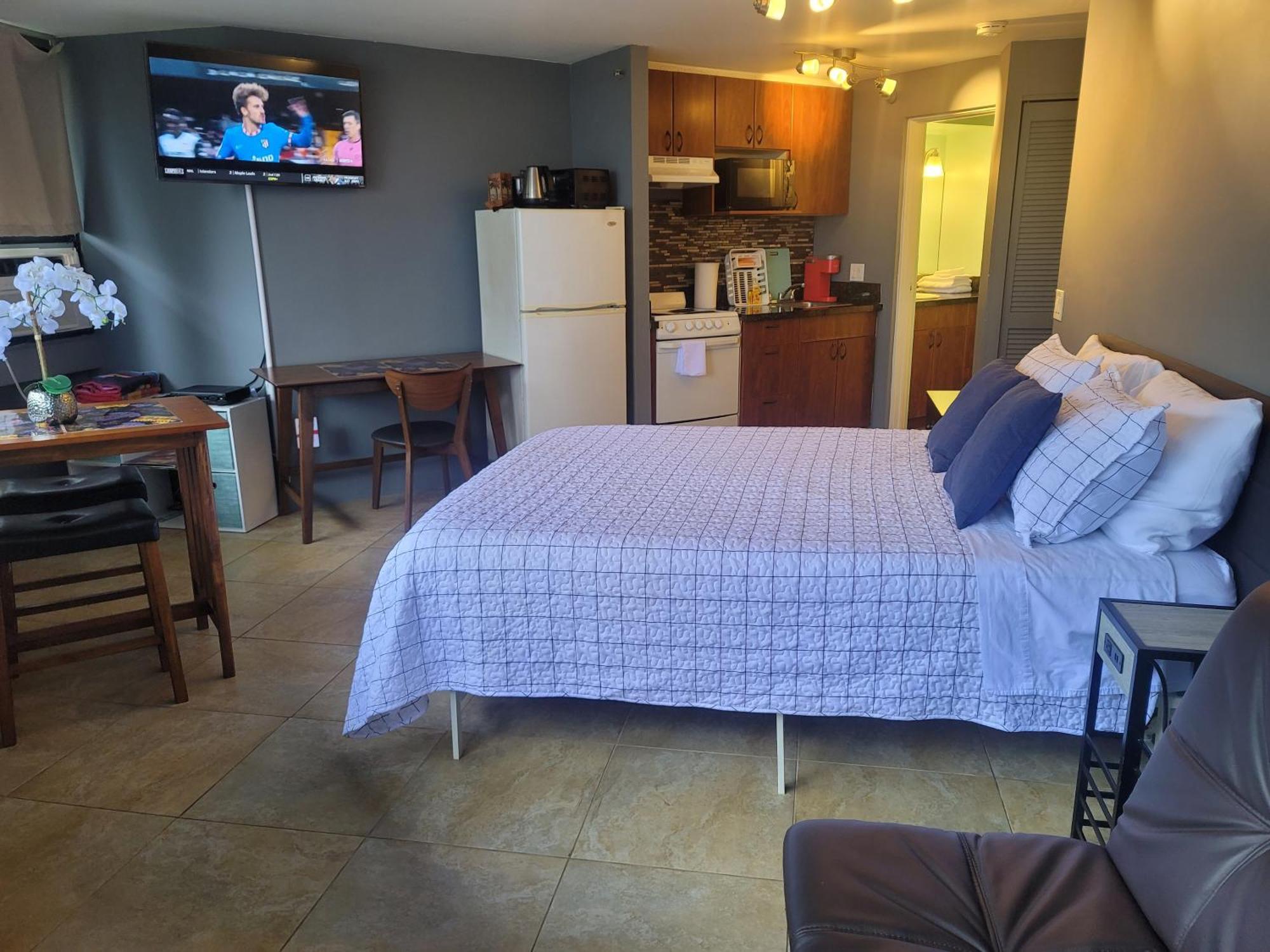 Waikiki Studio Steps To Beach-Mall Free Parking-Wifi 호놀룰루 객실 사진