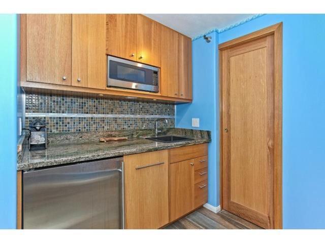 Waikiki Studio Steps To Beach-Mall Free Parking-Wifi 호놀룰루 객실 사진